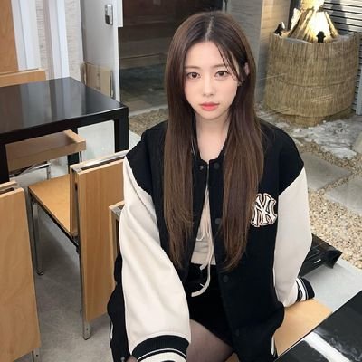 dnqfb98563233's profile picture. 