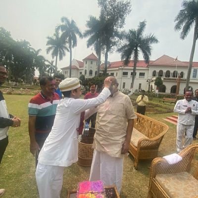 FANPAGER FOR A EPITOME OF RISE FROM HUMBLE BACKGROUND TO JHARKHAND GOVERNOR