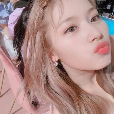 jimariii_04's profile picture. apolcopi