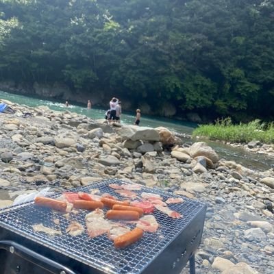 shizudaijdp's profile picture. 静大(静キャン)のソフトテニスサークルです☺️
毎週日曜日活動中！静大テニスコート(多目的コート)にて活動中✨
軽く運動をしてみたい方、テニスが好きな方、友達を作りたい方など興味を持ったら、お気軽にDMしてください！
新入生だけでなく、新2、3年生も大募集中！！