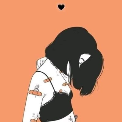 lilizava12's profile picture. 