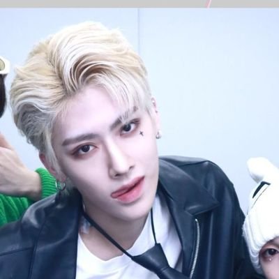 Rooting for ZEROBASEONE RICKY BIAS and also rooting for Ateez/Straykids/Enhypen/TXT