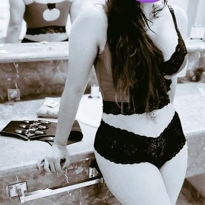 DebbieAndDemian's profile picture. Astronautas explorando el universo #Swinger 🍍 Buscando una tierna y perversa #ChicaUnicornio🦄 para disfrutar de las galaxias del placer. 🔥✨