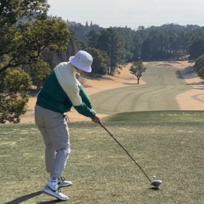 YouTubeゴルフチャンネル始めました🏌️‍♂️ ぜひチャンネル登録してもらえると嬉しいです🥺ゴルフ歴3年 Best91 大分県会社員🙆‍♂️ まだまだ下手ですが、とにかくゴルフ楽しんでいます🔥🏌️‍♂️