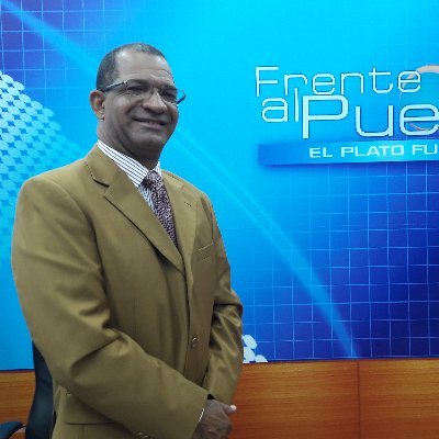 Lic. En Derecho, productor general programa de televisión FRENTE AL PUEBLO, por microvision, canal 10 de Telecable Central, y servidor público desde 1986.