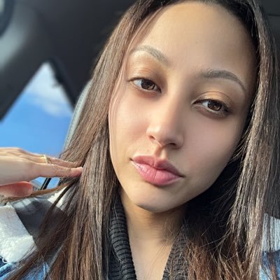 Psychic Medium 🔮
Tarot Reader ☪️
Channeler 💫
IG: @MelMarieTheMedium