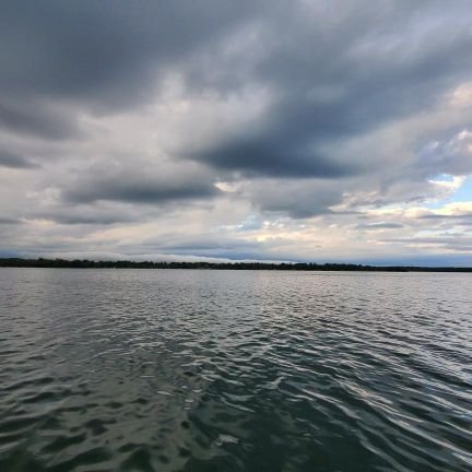 KreMeg76's profile picture. Conservative but dislike both political parties. No DMs, I won't reply.