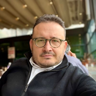 Türk, eş, baba, girişimci. Gayrimenkul teknolojilerinde emekçi ve esnaf. Şeffaf ve güvenli @tapu_com'un kurucusu.