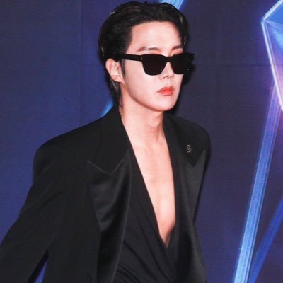 아포방포 💜 fan account • hobi-biased ARMY • BTS only