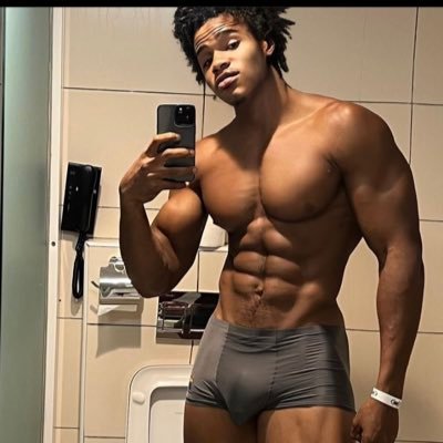 God first 🕊️ Football lover,WWE lover,fitness addiction 🏋️💪📌