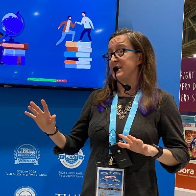 mirandafte's profile picture. Librarian, Educator, Bibliophile & Nerd