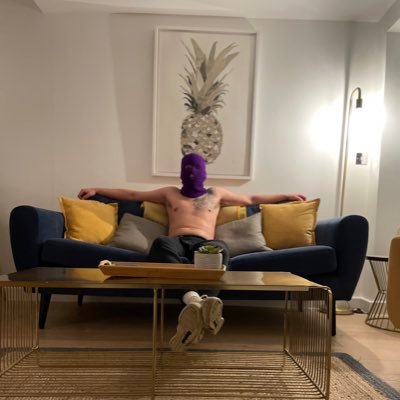 💜 6’3 long dick THUG 💜 I show my face on OnlyFans sometimes 💜 REAL CONTENT.
