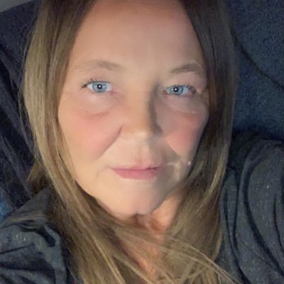 🇨🇦🇨🇦 I love the country I live in but, I DO not support who runs it. Time for a huge CHANGE!!!! LFG