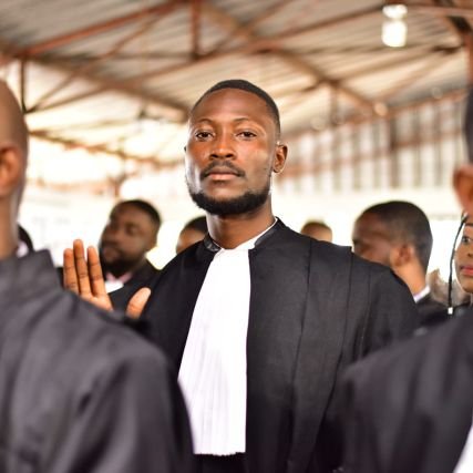 TshinangaA's profile picture. Avocat Conseil, Chercheur et Consultant en Droit