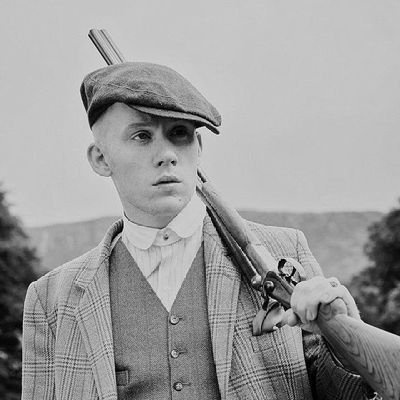 Professional Writer// IT specialist// Crypto guru