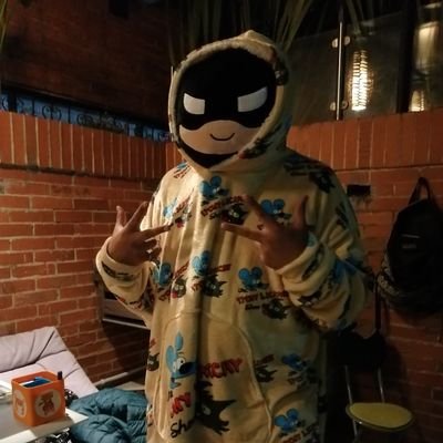 MrCamsy's profile picture. ...como nieva, truene.