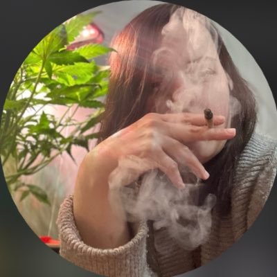 Legal #Cannabis Grower & Horticulture Enthusiast! 💚💚💚 21+ Only! NOTHING FOR SALE! #VaGrower #WomenGrowers sponsored by @MarsHydroLight & @Fast_Buds
