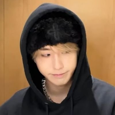 ssickngo's profile picture. fan acc 😒