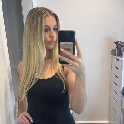 Rubylang22's profile picture. instagram - rubymaeeee