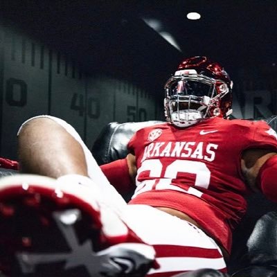 dstutts209's profile picture. Memphis University School 24’|6’3 265lbs| 3⭐️ DE🏈| 4⭐️Heavyweight Wrestler🤼‍♂️| Instagram: dstutts209 | Arkansas Commit 🐗