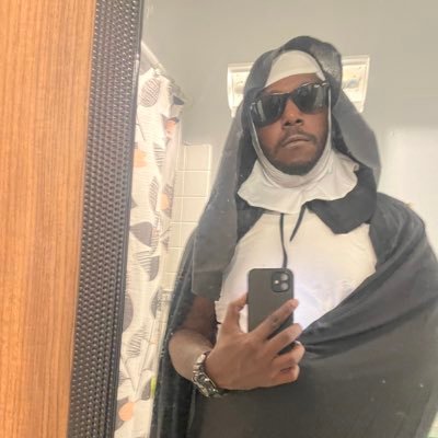 Pretty Girls Like Trap Music So I Woke Up With My Wood Hard