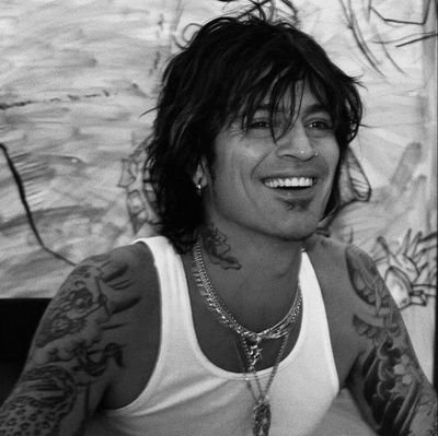 Petersanti_'s profile picture. ele/ela🔪
namorada do Evan.