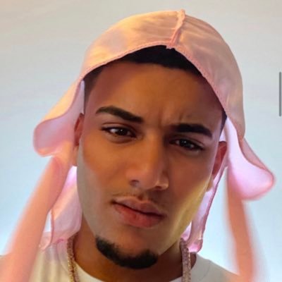 roneooficial's profile picture. haz que mi música te hable por mi 👑⚡️