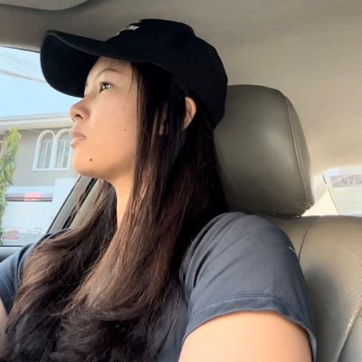 🇵🇭👩🏻💻🚴🏻♀️ I program for better health. Talk art, music or reactjs to me. Director at @WWCodeManila