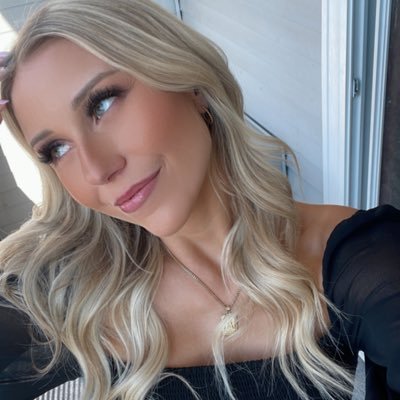 allyy_gg's profile picture. dont cry because its over, smile because it happened