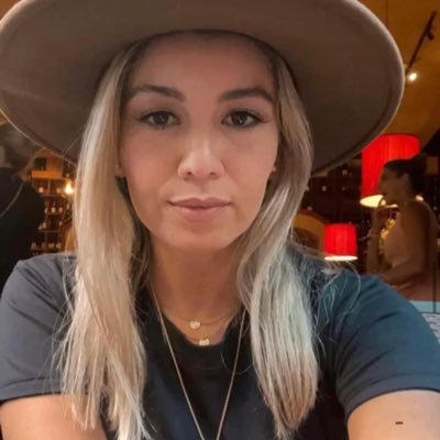Mom 🧑🧒 | High Performance Productivity Coach⚡️Helping others to work LESS & make MORE💰📲 and also Helping others navigate through LIFE✨