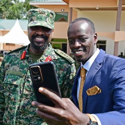Proud Ugandan!! @The Pearl of Africa under the wise leadership of the Original NRA Commander Gen (Rtd) Yoweri Kaguta Museveni.
Tweets are personal....