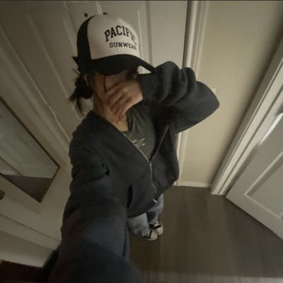 444Y45M1N's profile picture. private life is peaceful