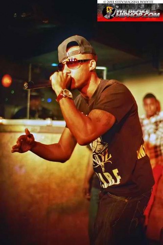 Music recording artist, Writer, Performer, business man. Student , philosopher, Emcee, Not A Rapper, Realist.. http://t.co/fVqjQLvkKC