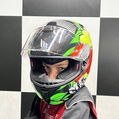 Dad to a future Formula1 Champion 🏎️🏆 | 9 🇬🇧🇦🇺 | F1 Sim Racing Esports & Karting