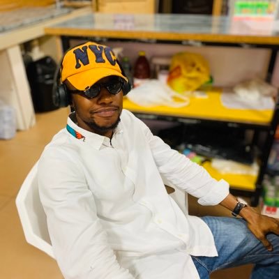Freelance writer, Blogger. I exhibit good sense of humor and love to meet new people from all walks of life〽️