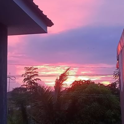 popsterYuri's profile picture. ASHMATT fan💑
Sarah G. is my Queen👑
.   ☀️ *     .       *    .🌙      *    .  *            .    *      *    .     ☄️ 🌍     ☄️.     .    *   💫 *    .