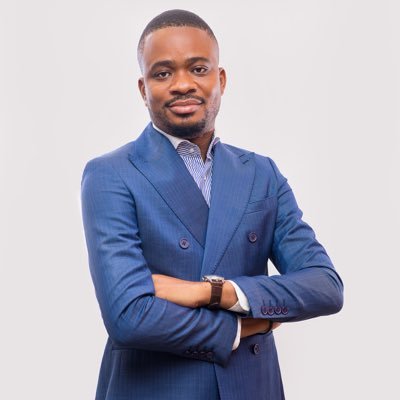 rdc_vision's profile picture. «Gravissez juste la première marche de la foi. Inutile de voir tout l'escalier, gravissez juste la première marche.» Martin Luther