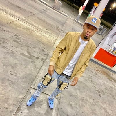 Interested in making 💰 NOT friends. IG:@nicknamesolo SC: nicknamesolo