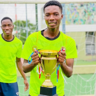 Emmanue32033511's profile picture. 