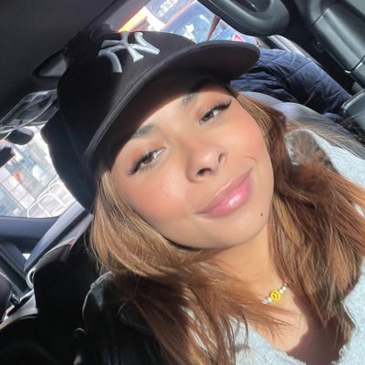 AlexysYeah's profile picture. Instagram: thealexyscruz