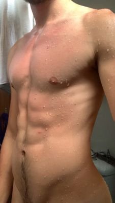 Nude Photographer in Eastern Cape looking for young hot hung twinks and well build to lean guys.
