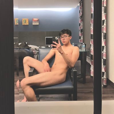 Dx_uribe's profile picture. 22 años ♐ Sensitive content 🔞Venta de contenido🙈