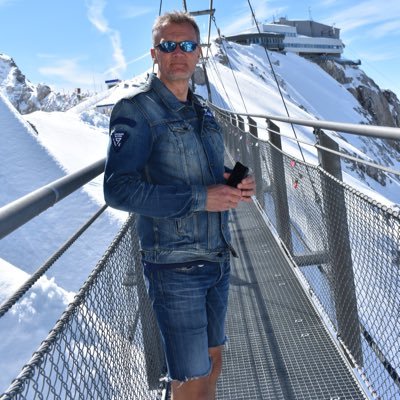 ptr_hbrts69's profile picture. solar-panels : thuisaccu : thermodynamische WP : vertrouw op mijn immuunsysteem : wie niet ziet dat het land in nood is heeft, volgens mij, de verkeerde bril op