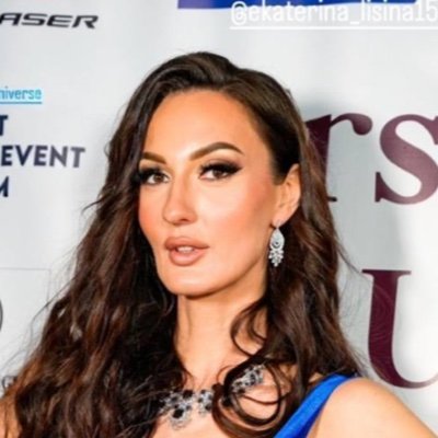 World's Tallest Models with biggest dreams āØļø
Height: 6'9' (206cm)
Feet : 14men (47EU)