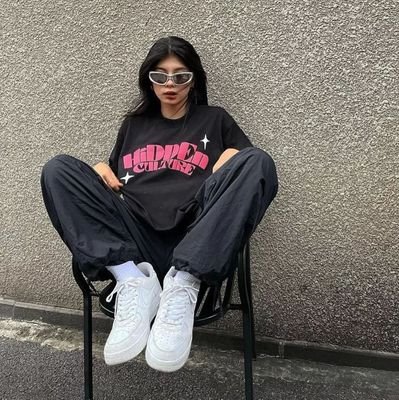 200_aicha's profile picture. 𝑨𝒔 𝒔𝒐𝒐𝒏 𝒂𝒔 𝒚𝒐𝒖 𝒕𝒓𝒖𝒔𝒕 𝒚𝒐𝒖𝒓𝒔𝒆𝒍𝒇, 𝒀𝒐𝒖 𝒘𝒊𝒍𝒍 𝒌𝒏𝒐𝒘 𝒉𝒐𝒘 𝒕𝒐 𝒍𝒊𝒗𝒆🪨🖤