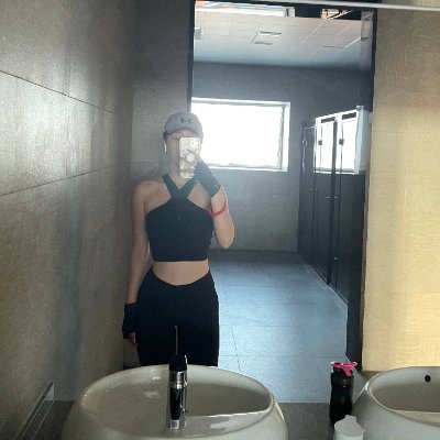 tychellemcgill's profile picture. Love sports, exercise regularly
like shopping, traveling
independent women working in finance