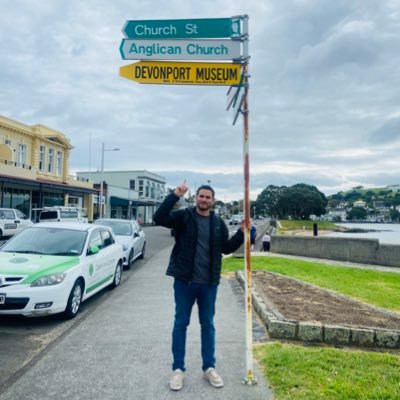 Hijo de Dios y viviendo de la bondad de Dios, esposo de Samy y padre de dos hijos, Mateo y Tomás. Piloto de Línea Aérea y emprendedor, UX, Frontend developer.