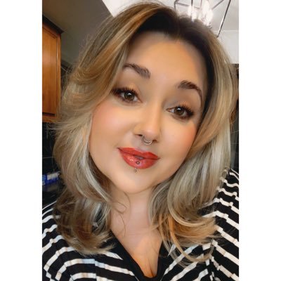 letiarenee Profile Picture