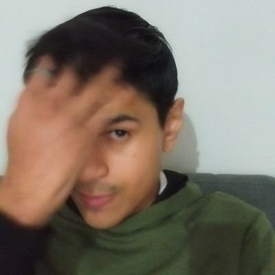 ilzn_vess's profile picture. My blood is a seething mass of poison💚