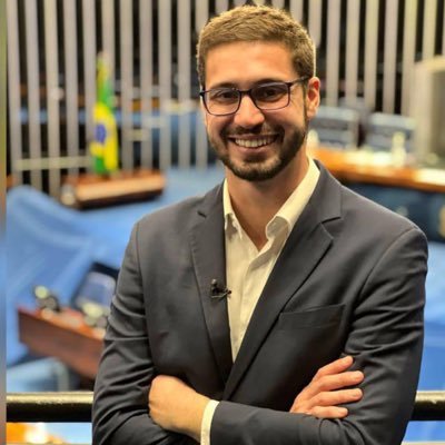 Carioca em Brasília • Repórter da @globonews e da @tvglobo • Instagram: @pedfig